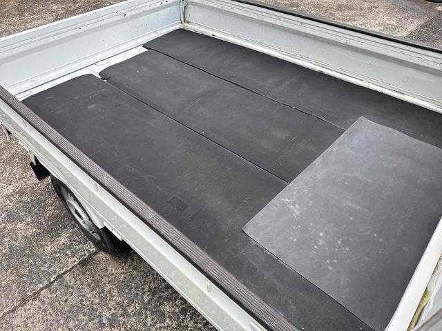 キャリイトラック KCエアコン・パワステ 軽トラック 三方開 MT エアコン パワーステアリング 記録簿(32枚目)