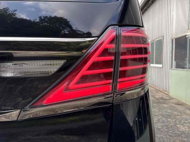 ヴェルファイアハイブリッド ZR 4WD ハイブリッド ETC バックカメラ ナビ TV 両側電動スライドドア クリアランスソナー オートクルーズコントロール オートライト HID パワーシート スマートキー 電動格納ミラー CVT(29枚目)