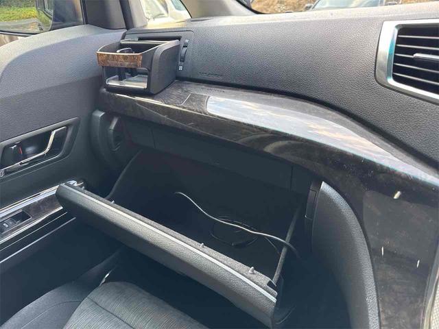 ヴェルファイアハイブリッド ZR 4WD ハイブリッド ETC バックカメラ ナビ TV 両側電動スライドドア クリアランスソナー オートクルーズコントロール オートライト HID パワーシート スマートキー 電動格納ミラー CVT(61枚目)