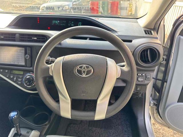 アクア Ｓ　ＥＴＣ　アルミホイール　スマートキー　電動格納ミラー　ＣＶＴ　衝突安全ボディ　ＡＢＳ　ＥＳＣ　エアコン　パワーステアリング　パワーウィンドウ（2枚目）