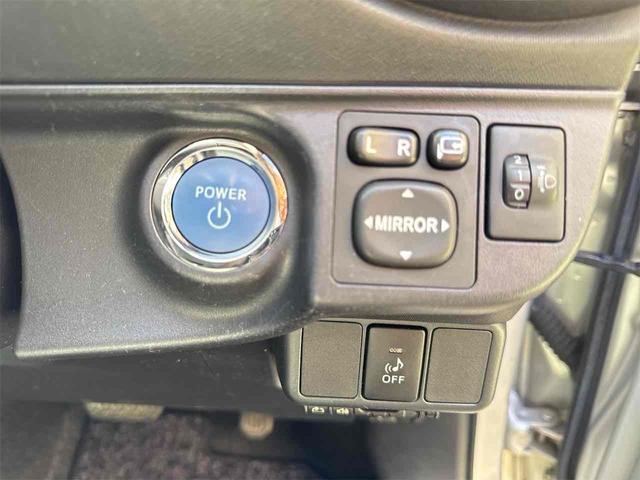 アクア Ｓ　ＥＴＣ　アルミホイール　スマートキー　電動格納ミラー　ＣＶＴ　衝突安全ボディ　ＡＢＳ　ＥＳＣ　エアコン　パワーステアリング　パワーウィンドウ（7枚目）