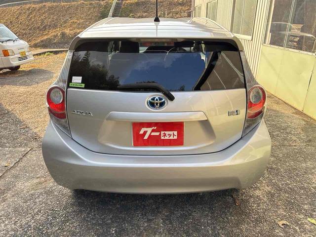 アクア Ｓ　ＥＴＣ　アルミホイール　スマートキー　電動格納ミラー　ＣＶＴ　衝突安全ボディ　ＡＢＳ　ＥＳＣ　エアコン　パワーステアリング　パワーウィンドウ（15枚目）