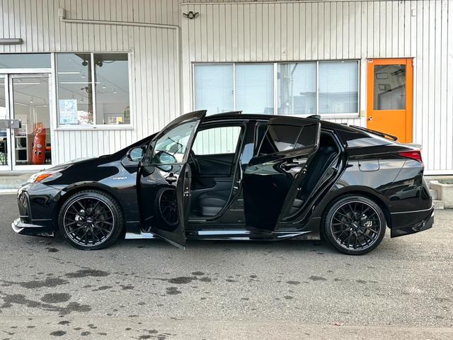 プリウス Ａプレミアム　サンルーフ　１１．６型ナビ　ＪＢＬプレミアムサウンド　ワイヤレス充電　ＩＴＳコネクト　モデリスタフルエアロ　ＴＲＤ１８インチアルミ　シートヒーター＆シートベンチレーション　リバース連動ミラー　禁煙車（23枚目）