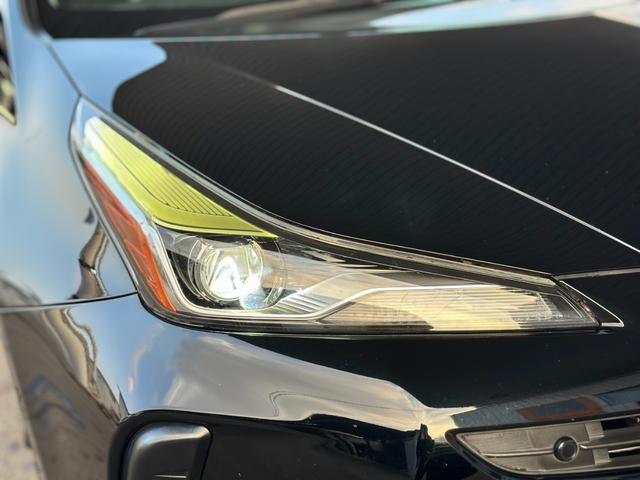 プリウス Ａプレミアム　サンルーフ　１１．６型ナビ　ＪＢＬプレミアムサウンド　ワイヤレス充電　ＩＴＳコネクト　モデリスタフルエアロ　ＴＲＤ１８インチアルミ　シートヒーター＆シートベンチレーション　リバース連動ミラー　禁煙車（33枚目）