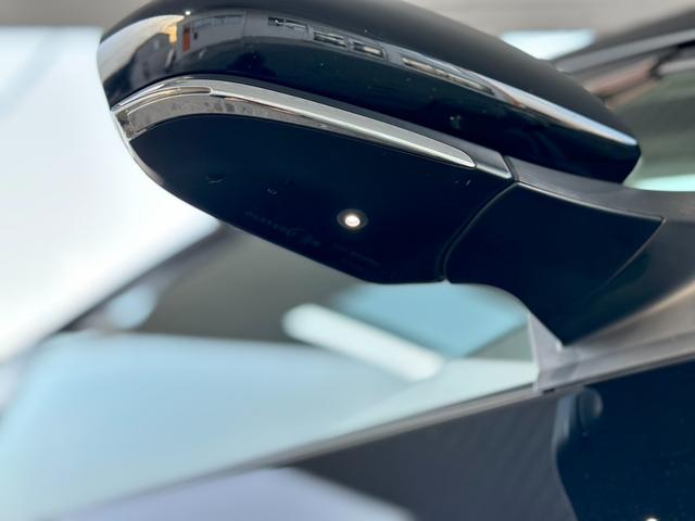 プリウス Ａプレミアム　サンルーフ　１１．６型ナビ　ＪＢＬプレミアムサウンド　ワイヤレス充電　ＩＴＳコネクト　モデリスタフルエアロ　ＴＲＤ１８インチアルミ　シートヒーター＆シートベンチレーション　リバース連動ミラー　禁煙車（37枚目）