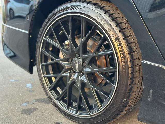 プリウス Ａプレミアム　サンルーフ　１１．６型ナビ　ＪＢＬプレミアムサウンド　ワイヤレス充電　ＩＴＳコネクト　モデリスタフルエアロ　ＴＲＤ１８インチアルミ　シートヒーター＆シートベンチレーション　リバース連動ミラー　禁煙車（44枚目）