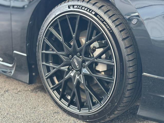 プリウス Ａプレミアム　サンルーフ　１１．６型ナビ　ＪＢＬプレミアムサウンド　ワイヤレス充電　ＩＴＳコネクト　モデリスタフルエアロ　ＴＲＤ１８インチアルミ　シートヒーター＆シートベンチレーション　リバース連動ミラー　禁煙車（45枚目）