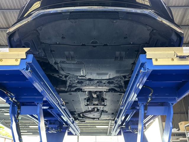 プリウス Ａプレミアム　サンルーフ　１１．６型ナビ　ＪＢＬプレミアムサウンド　ワイヤレス充電　ＩＴＳコネクト　モデリスタフルエアロ　ＴＲＤ１８インチアルミ　シートヒーター＆シートベンチレーション　リバース連動ミラー　禁煙車（46枚目）