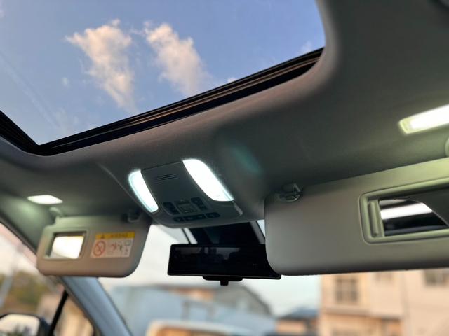 プリウス Ａプレミアム　サンルーフ　１１．６型ナビ　ＪＢＬプレミアムサウンド　ワイヤレス充電　ＩＴＳコネクト　モデリスタフルエアロ　ＴＲＤ１８インチアルミ　シートヒーター＆シートベンチレーション　リバース連動ミラー　禁煙車（56枚目）