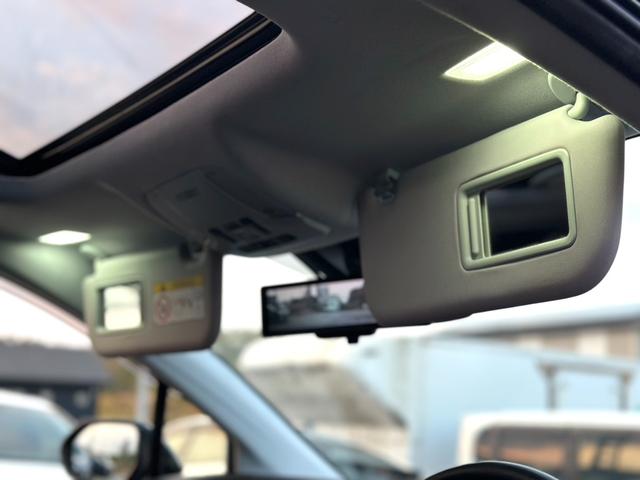 プリウス Ａプレミアム　サンルーフ　１１．６型ナビ　ＪＢＬプレミアムサウンド　ワイヤレス充電　ＩＴＳコネクト　モデリスタフルエアロ　ＴＲＤ１８インチアルミ　シートヒーター＆シートベンチレーション　リバース連動ミラー　禁煙車（57枚目）