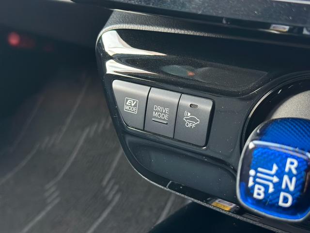 プリウス Ａプレミアム　サンルーフ　１１．６型ナビ　ＪＢＬプレミアムサウンド　ワイヤレス充電　ＩＴＳコネクト　モデリスタフルエアロ　ＴＲＤ１８インチアルミ　シートヒーター＆シートベンチレーション　リバース連動ミラー　禁煙車（59枚目）