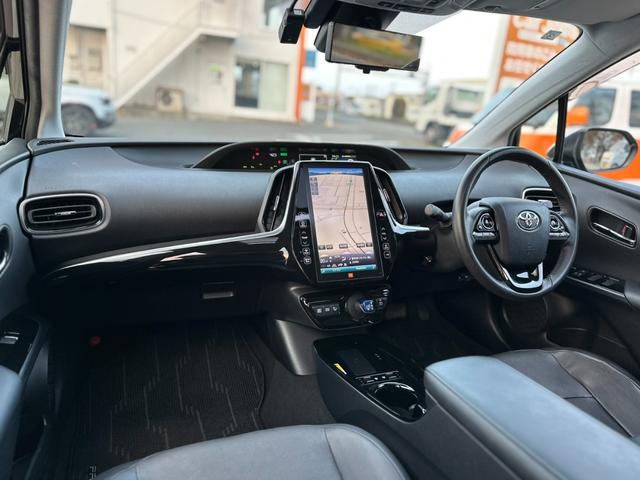 プリウス Ａプレミアム　サンルーフ　１１．６型ナビ　ＪＢＬプレミアムサウンド　ワイヤレス充電　ＩＴＳコネクト　モデリスタフルエアロ　ＴＲＤ１８インチアルミ　シートヒーター＆シートベンチレーション　リバース連動ミラー　禁煙車（72枚目）