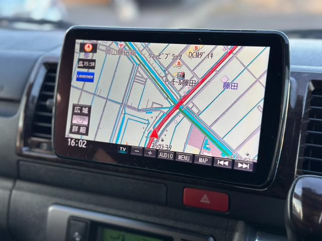 ハイエースバン スーパーＧＬ　５０ＴＨ　アニバーサリーリミテッド　ガソリンモデル　寒冷地仕様　リヤフォグランプ　ＴＲＤフルエアロ　パワースライドドア　フローティングナビ　ＴＶ　バックカメラ　ＥＴＣ　スマートキー　トヨタセーフティセンス　リヤコーナーセンサー　禁煙車（5枚目）