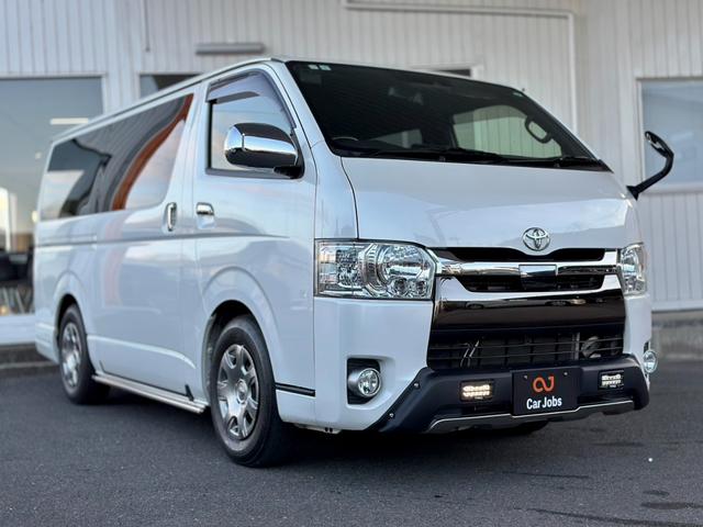 ハイエースバン スーパーＧＬ　５０ＴＨ　アニバーサリーリミテッド　ガソリンモデル　寒冷地仕様　リヤフォグランプ　ＴＲＤフルエアロ　パワースライドドア　フローティングナビ　ＴＶ　バックカメラ　ＥＴＣ　スマートキー　トヨタセーフティセンス　リヤコーナーセンサー　禁煙車（30枚目）