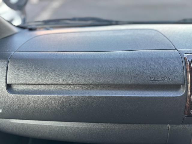 ハイエースバン スーパーＧＬ　５０ＴＨ　アニバーサリーリミテッド　ガソリンモデル　寒冷地仕様　リヤフォグランプ　ＴＲＤフルエアロ　パワースライドドア　フローティングナビ　ＴＶ　バックカメラ　ＥＴＣ　スマートキー　トヨタセーフティセンス　リヤコーナーセンサー　禁煙車（60枚目）