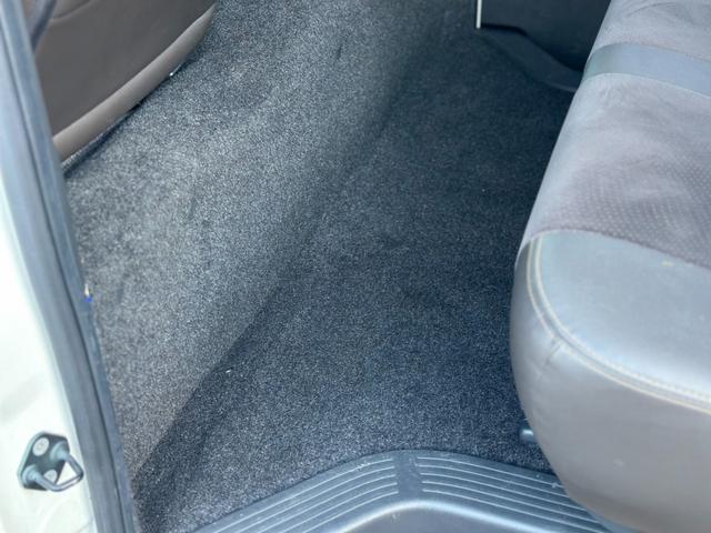 ハイエースバン スーパーＧＬ　５０ＴＨ　アニバーサリーリミテッド　ガソリンモデル　寒冷地仕様　リヤフォグランプ　ＴＲＤフルエアロ　パワースライドドア　フローティングナビ　ＴＶ　バックカメラ　ＥＴＣ　スマートキー　トヨタセーフティセンス　リヤコーナーセンサー　禁煙車（67枚目）