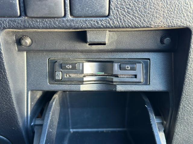 ヴェルファイア ２．５Ｚ　８人乗り／サンルーフ／１０型ナビ／ＴＶ／Ｂｌｕｅｔｏｏｔｈ／ＥＴＣ／１２．８型後席モニター／両側パワースライドドア／バックドアイージークローザー／スマートキー２本／ワンオーナー／記録簿／禁煙車（12枚目）