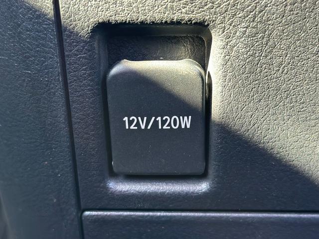 ヴェルファイア ２．５Ｚ　８人乗り／サンルーフ／１０型ナビ／ＴＶ／Ｂｌｕｅｔｏｏｔｈ／ＥＴＣ／１２．８型後席モニター／両側パワースライドドア／バックドアイージークローザー／スマートキー２本／ワンオーナー／記録簿／禁煙車（17枚目）