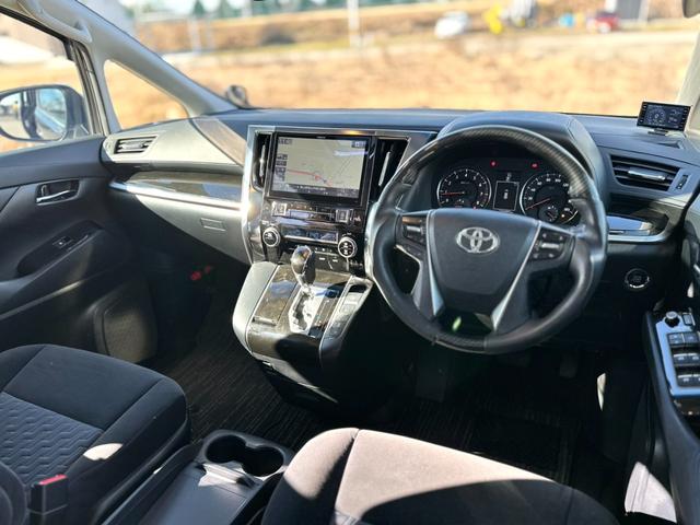 ヴェルファイア ２．５Ｚ　８人乗り／サンルーフ／１０型ナビ／ＴＶ／Ｂｌｕｅｔｏｏｔｈ／ＥＴＣ／１２．８型後席モニター／両側パワースライドドア／バックドアイージークローザー／スマートキー２本／ワンオーナー／記録簿／禁煙車（42枚目）