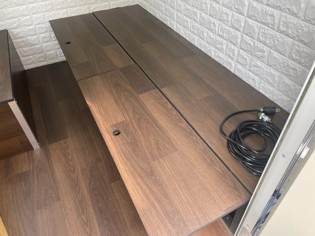 キャリイトラック 　トリパル　キャンピング　走行充電　ソーラーパネル　１００ａｈサブバッテリー　外部電源（5枚目）