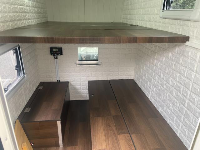 キャリイトラック 　トリパル　キャンピング　走行充電　ソーラーパネル　１００ａｈサブバッテリー　外部電源（7枚目）