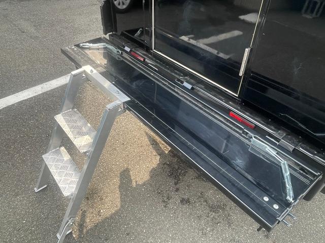 キャリイトラック 　トリパル　キャンピング　走行充電　ソーラーパネル　１００ａｈサブバッテリー　外部電源（16枚目）