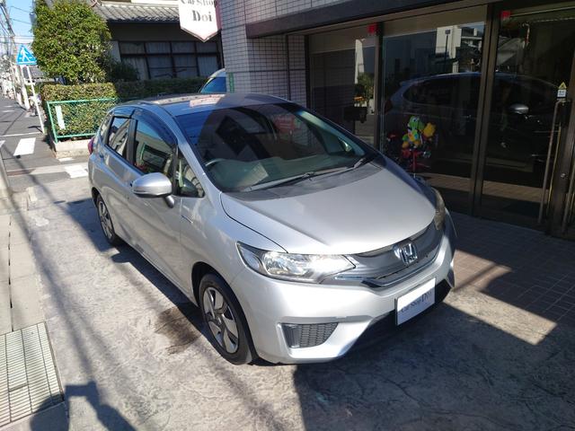 フィットハイブリッド Ｆパッケージ　Ｇａｔｈｅｒｓナビ・（地デジ・ＤＶＤ・ＣＤ・ＳＤ）・バックカメラ・ＥＴＣ・マルチインフォメーションディスプレイ・オートエアコン・スマートキーＸ２・（6枚目）