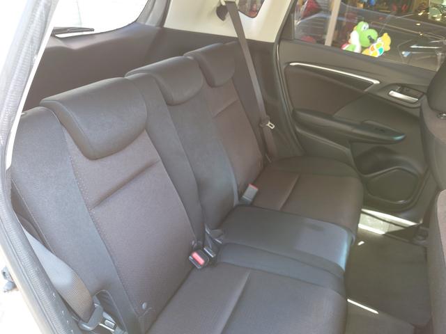 フィットハイブリッド Ｆパッケージ　Ｇａｔｈｅｒｓナビ・（地デジ・ＤＶＤ・ＣＤ・ＳＤ）・バックカメラ・ＥＴＣ・マルチインフォメーションディスプレイ・オートエアコン・スマートキーＸ２・（25枚目）