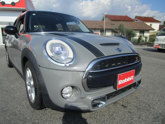 ＭＩＮＩ クーパーＳ　／純正ナビ／エキサイトメントパッケージ／クロムラインエクステリア／パフォーマンスコントロール／スポーツシート／オンボードコンピュータ／（6枚目）