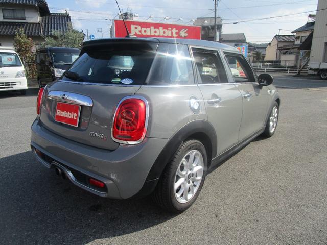 ＭＩＮＩ クーパーＳ　／純正ナビ／エキサイトメントパッケージ／クロムラインエクステリア／パフォーマンスコントロール／スポーツシート／オンボードコンピュータ／（10枚目）