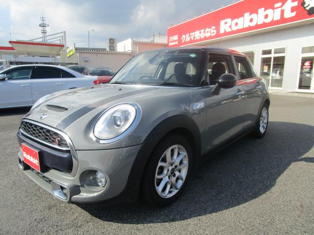 ＭＩＮＩ クーパーＳ　／純正ナビ／エキサイトメントパッケージ／クロムラインエクステリア／パフォーマンスコントロール／スポーツシート／オンボードコンピュータ／（14枚目）
