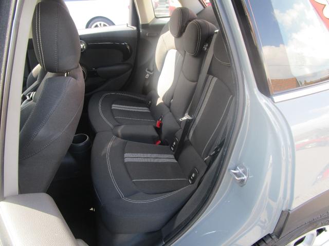 ＭＩＮＩ クーパーＳ　／純正ナビ／エキサイトメントパッケージ／クロムラインエクステリア／パフォーマンスコントロール／スポーツシート／オンボードコンピュータ／（22枚目）