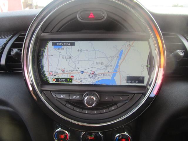 ＭＩＮＩ クーパーＳ　／純正ナビ／エキサイトメントパッケージ／クロムラインエクステリア／パフォーマンスコントロール／スポーツシート／オンボードコンピュータ／（32枚目）