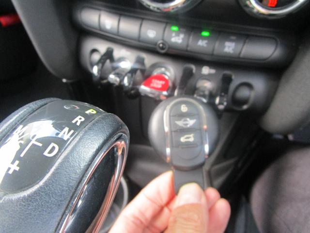 ＭＩＮＩ クーパーＳ　／純正ナビ／エキサイトメントパッケージ／クロムラインエクステリア／パフォーマンスコントロール／スポーツシート／オンボードコンピュータ／（50枚目）