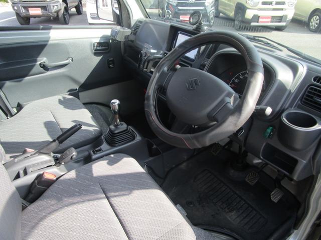 スーパーキャリイ Ｘ　４ＷＤ／リフトアップ／バンパーガード／デフロック／ブレーキサポート／作業灯／リアオーバーフェンダー／キーレス／（12枚目）