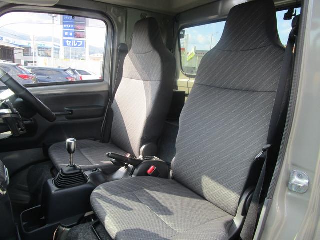 スーパーキャリイ Ｘ　４ＷＤ／リフトアップ／バンパーガード／デフロック／ブレーキサポート／作業灯／リアオーバーフェンダー／キーレス／（14枚目）