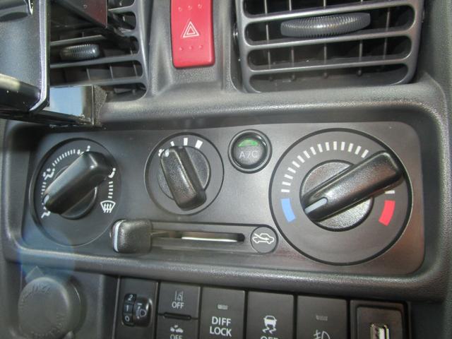 スーパーキャリイ Ｘ　４ＷＤ／リフトアップ／バンパーガード／デフロック／ブレーキサポート／作業灯／リアオーバーフェンダー／キーレス／（19枚目）