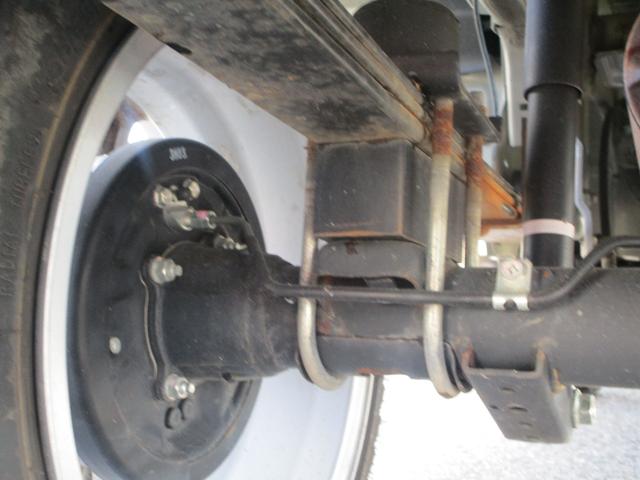 スーパーキャリイ Ｘ　４ＷＤ／リフトアップ／バンパーガード／デフロック／ブレーキサポート／作業灯／リアオーバーフェンダー／キーレス／（32枚目）