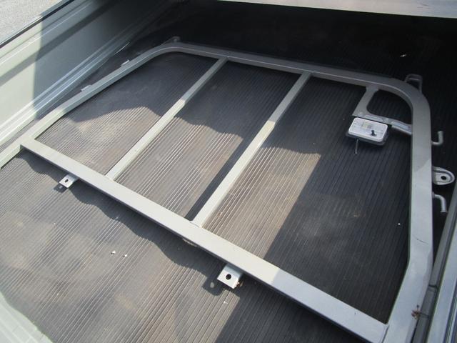 スーパーキャリイ Ｘ　４ＷＤ／リフトアップ／バンパーガード／デフロック／ブレーキサポート／作業灯／リアオーバーフェンダー／キーレス／（36枚目）