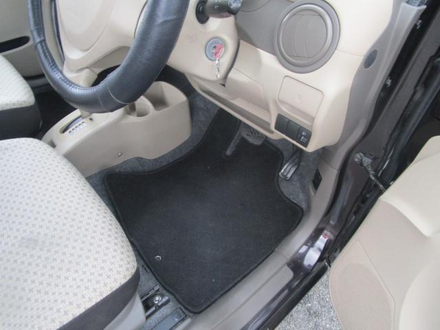 アルト Ｆ　／クラリオンメモリーナビ／ワンセグＴＶ／社外アルミホイール／社外ドライブレコーダー／（16枚目）