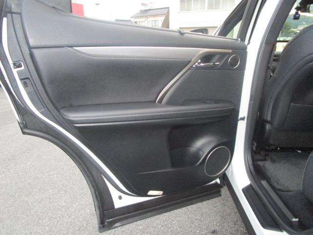 ＲＸ ＲＸ２００ｔ　Ｆスポーツ　／メーカーナビ／フルセグＴＶ／パノラミックビューモニター／ブレーキサポート／ＢＳＭ／ＲＣＴＡ／ＨＵＤ／ステアリングヒーター／サンルーフ／（24枚目）