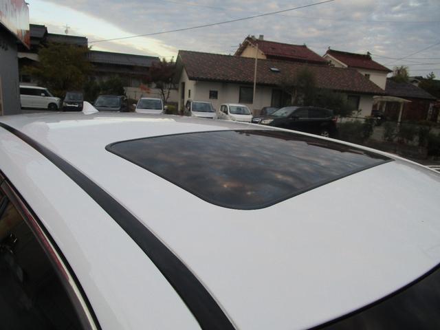 ＲＸ ＲＸ２００ｔ　Ｆスポーツ　／メーカーナビ／フルセグＴＶ／パノラミックビューモニター／ブレーキサポート／ＢＳＭ／ＲＣＴＡ／ＨＵＤ／ステアリングヒーター／サンルーフ／（51枚目）