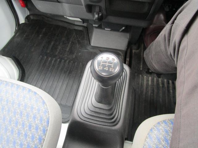 アクティトラック ＳＤＸ　／４ＷＤ／ケンウッドＣＤデッキ／エアコン／パワステ／走行２．８万キロ／（29枚目）