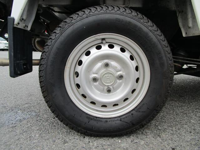 アクティトラック ＳＤＸ　／４ＷＤ／ケンウッドＣＤデッキ／エアコン／パワステ／走行２．８万キロ／（32枚目）