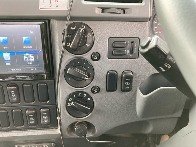 ファイター 　積載車　２台積み　６速ＭＴ　ドライブレコーダー　ＥＴＣ　ナビ　フルセグＴＶ　Ｂｌｕｅｔｏｏｔｈ　ＣＤ　ＤＶＤ　ＨＩＤヘッドライト　リモコン付き（17枚目）