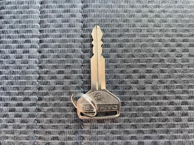 ハイゼットトラック スタンダードＳＡＩＩＩｔ　ＡＴ　衝突被害軽減システム　ＥＳＣ　エアコン　パワーステアリング　運転席エアバッグ（8枚目）