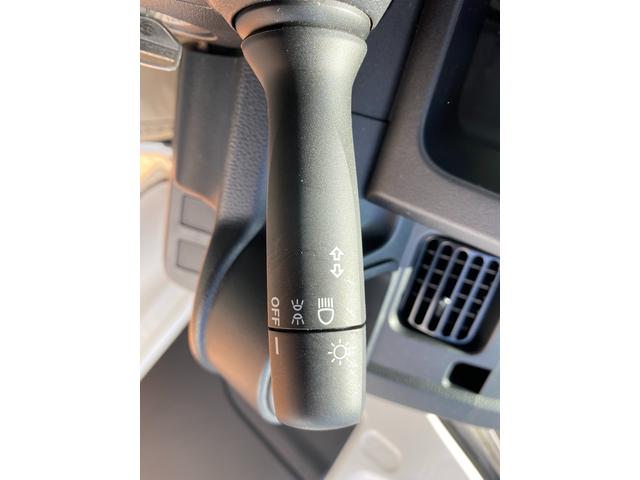 ハイゼットトラック スタンダードＳＡＩＩＩｔ　ＡＴ　衝突被害軽減システム　ＥＳＣ　エアコン　パワーステアリング　運転席エアバッグ（11枚目）