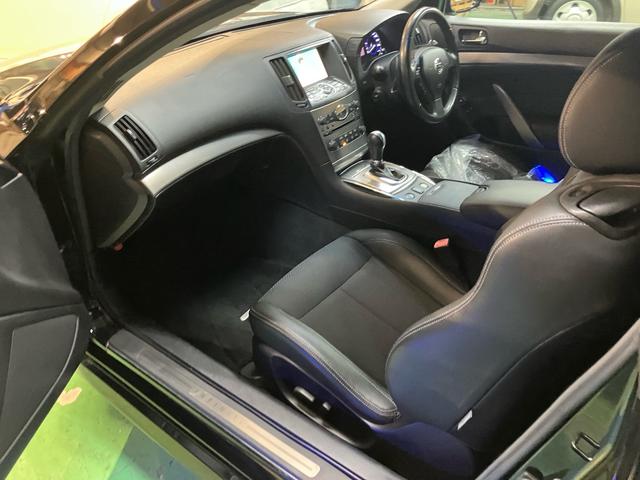 スカイライン ３７０ＧＴ　タイプＳ　ＢＢＳ１９インチアルミ　車検適応フジツボマフラー　ハーフレザーシート　純正ナビ　地デジＴＶ　サイド・バックカメラ　ＥＴＣ　キセノン　スマートキー　プッシュスタート　パワーシート　パドルシフト（10枚目）