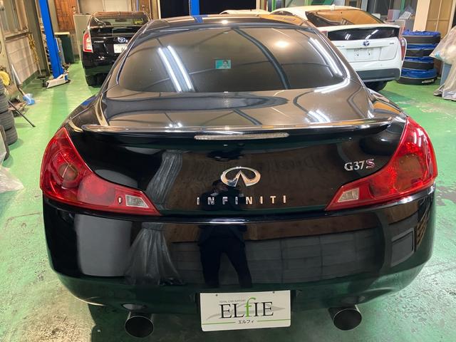 スカイライン ３７０ＧＴ　タイプＳ　ＢＢＳ１９インチアルミ　車検適応フジツボマフラー　ハーフレザーシート　純正ナビ　地デジＴＶ　サイド・バックカメラ　ＥＴＣ　キセノン　スマートキー　プッシュスタート　パワーシート　パドルシフト（25枚目）