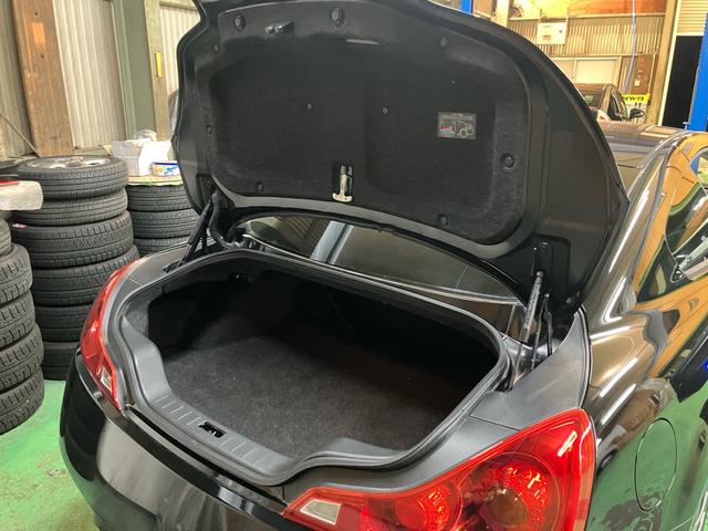 スカイライン ３７０ＧＴ　タイプＳ　ＢＢＳ１９インチアルミ　車検適応フジツボマフラー　ハーフレザーシート　純正ナビ　地デジＴＶ　サイド・バックカメラ　ＥＴＣ　キセノン　スマートキー　プッシュスタート　パワーシート　パドルシフト（32枚目）